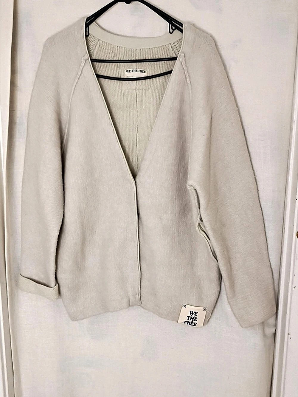 We The Free Knit V-Neck Sweater Size Small in Cream
